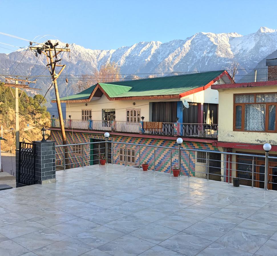 Ess & Bee Resorts 다람샬라 외부 사진