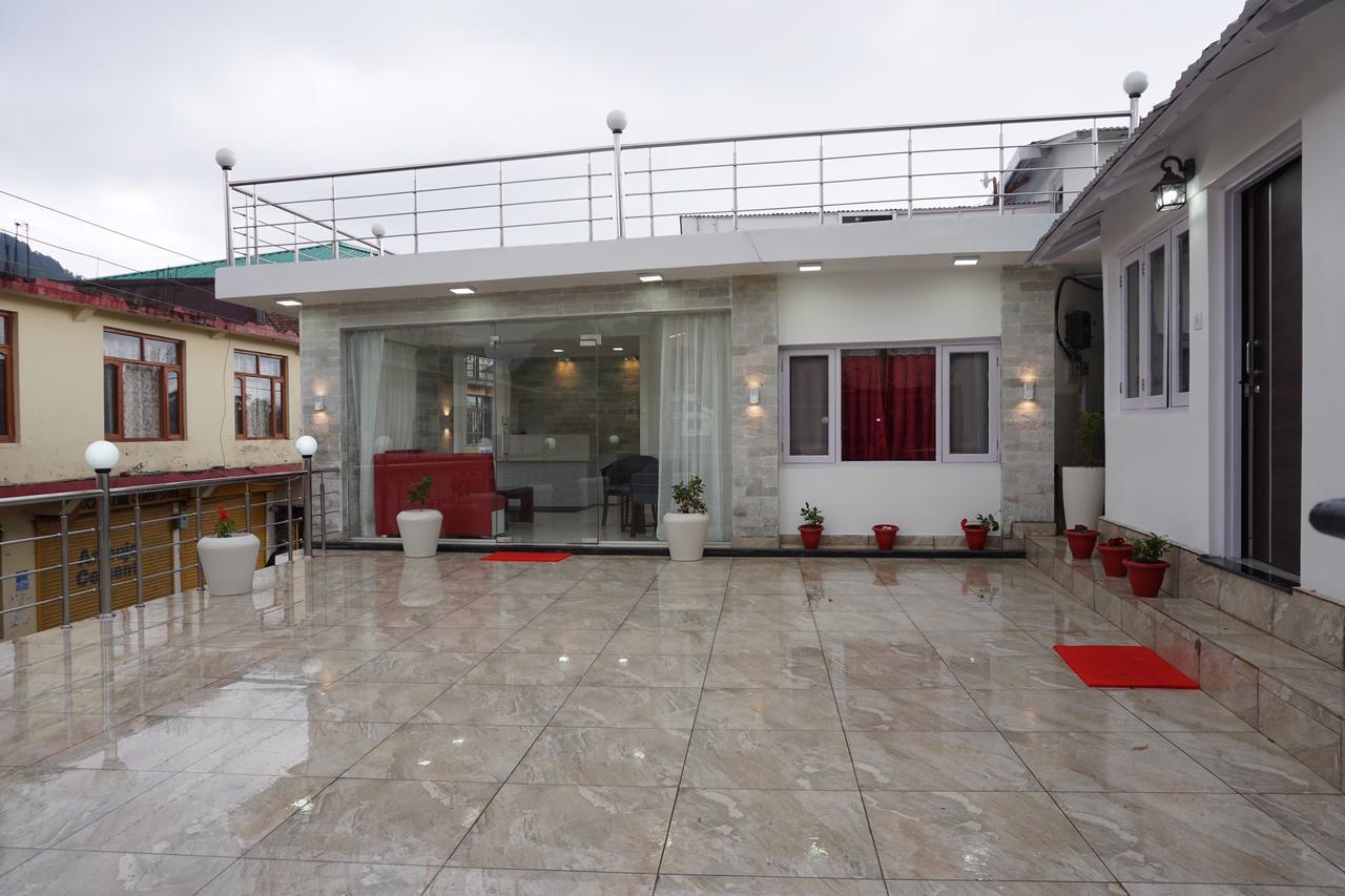 Ess & Bee Resorts 다람샬라 외부 사진