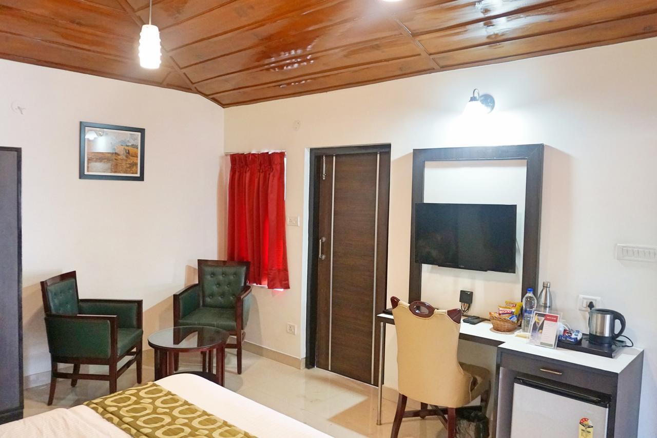 Ess & Bee Resorts 다람샬라 외부 사진