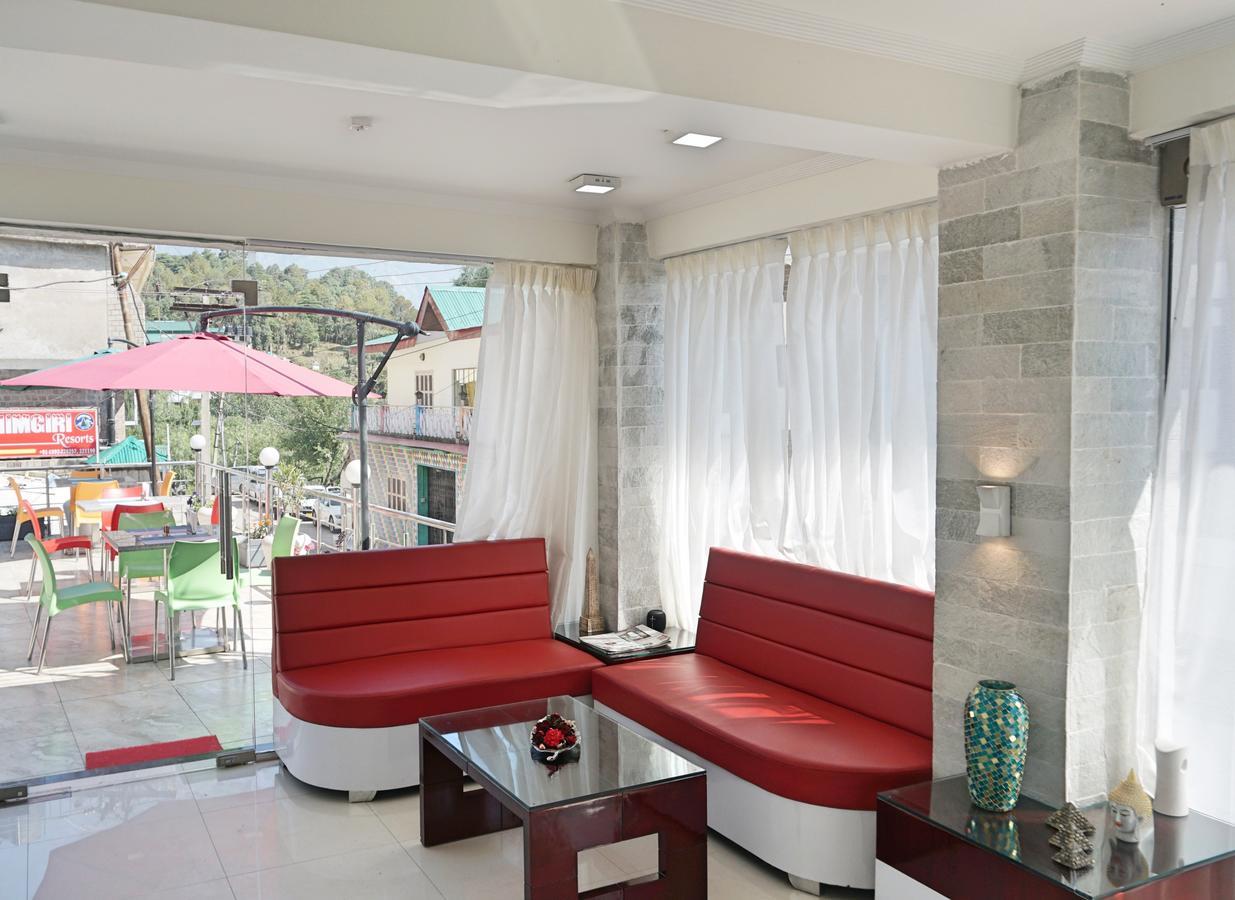 Ess & Bee Resorts 다람샬라 외부 사진